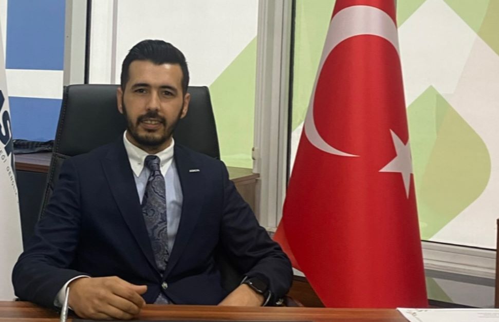 İş Dünyasında ve Sivil Toplumda Büyük Başarılar Gösteren Ferhat Ayhan Kimdir?