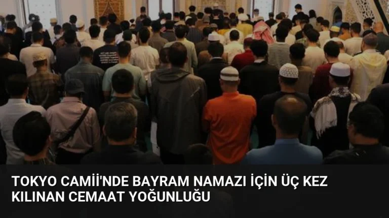 Tokyo Camii’nde Bayram Namazı İçin Üç Kez Kılınan Cemaat Yoğunluğu